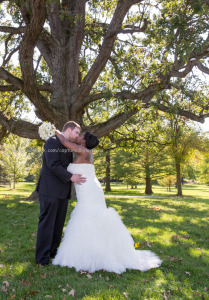 Wedding Bride Groom Kiss