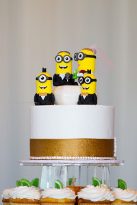 Minion wedding cake